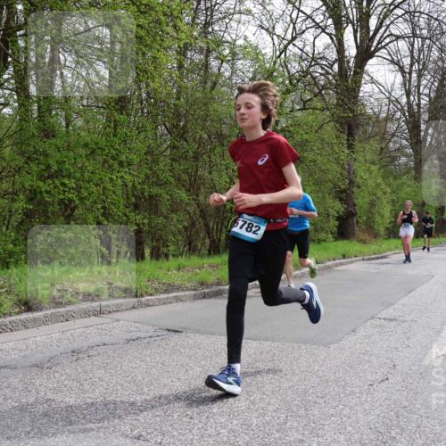 12.04.2026 - 45. Internationalen Wilhelmsburger Insellauf Yannick Fuchs http://msf.ph/oto/9504082 12.04.2026 12:52:00 Laufen 6782 meine-sportfotos.de