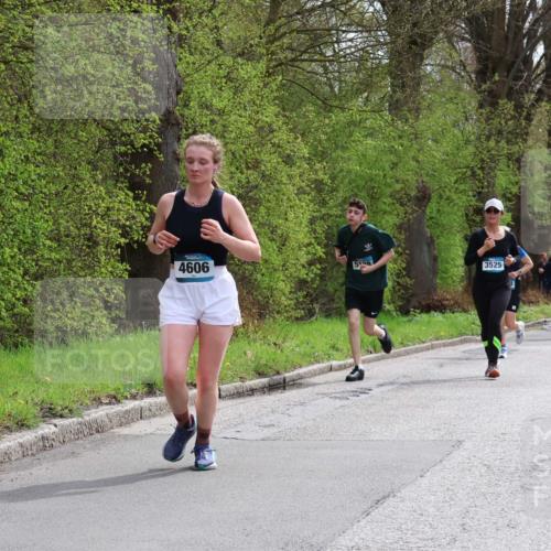 12.04.2026 - 45. Internationalen Wilhelmsburger Insellauf Yannick Fuchs http://msf.ph/oto/9504089 12.04.2026 12:52:01 Laufen 4606, 5128, 3525, 472 meine-sportfotos.de
