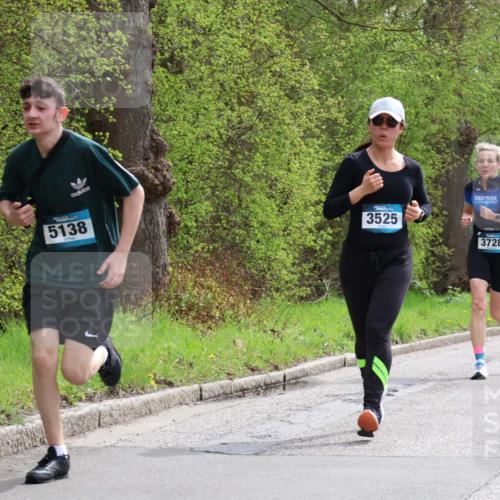 12.04.2026 - 45. Internationalen Wilhelmsburger Insellauf Yannick Fuchs http://msf.ph/oto/9504101 12.04.2026 12:52:03 Laufen 5138, 3525, 3728, 5422 meine-sportfotos.de