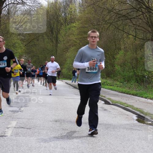 12.04.2026 - 45. Internationalen Wilhelmsburger Insellauf Yannick Fuchs http://msf.ph/oto/9504108 12.04.2026 12:52:05 Laufen 5422, 5472, 5276, 3126, 3889 meine-sportfotos.de