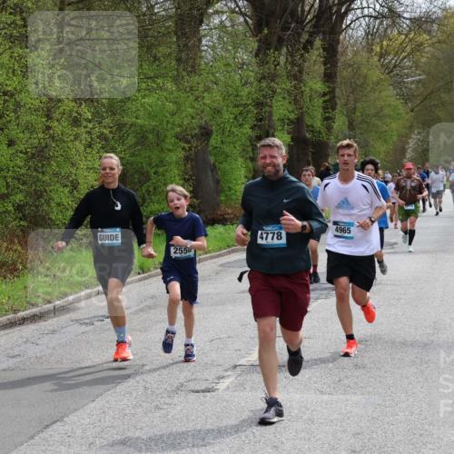 12.04.2026 - 45. Internationalen Wilhelmsburger Insellauf Yannick Fuchs http://msf.ph/oto/9504162 12.04.2026 12:52:18 Laufen 2550, 4778, 4965, 4816 meine-sportfotos.de