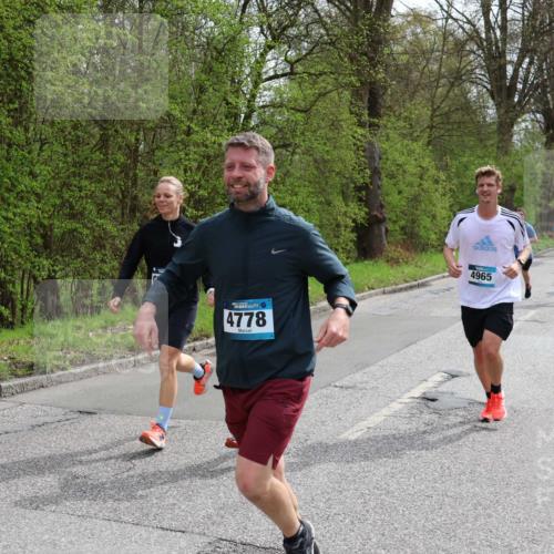 12.04.2026 - 45. Internationalen Wilhelmsburger Insellauf Yannick Fuchs http://msf.ph/oto/9504176 12.04.2026 12:52:20 Laufen 4778, 4965 meine-sportfotos.de