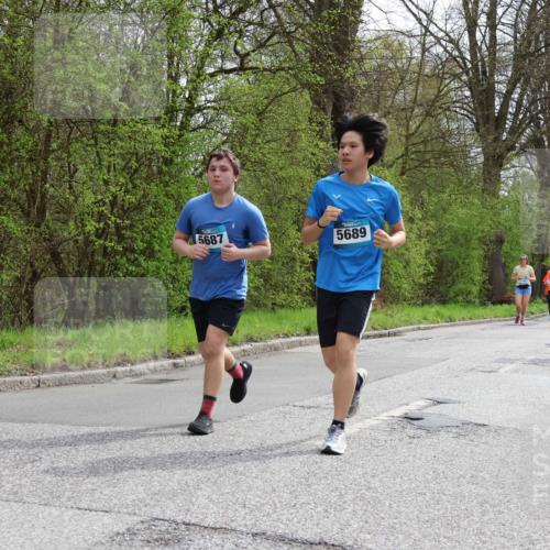 12.04.2026 - 45. Internationalen Wilhelmsburger Insellauf Yannick Fuchs http://msf.ph/oto/9504193 12.04.2026 12:52:23 Laufen 5687, 5689, 4816 meine-sportfotos.de
