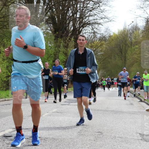 12.04.2026 - 45. Internationalen Wilhelmsburger Insellauf Yannick Fuchs http://msf.ph/oto/9504242 12.04.2026 12:52:34 Laufen 718, 3926, 4035, 4968, 4760 meine-sportfotos.de