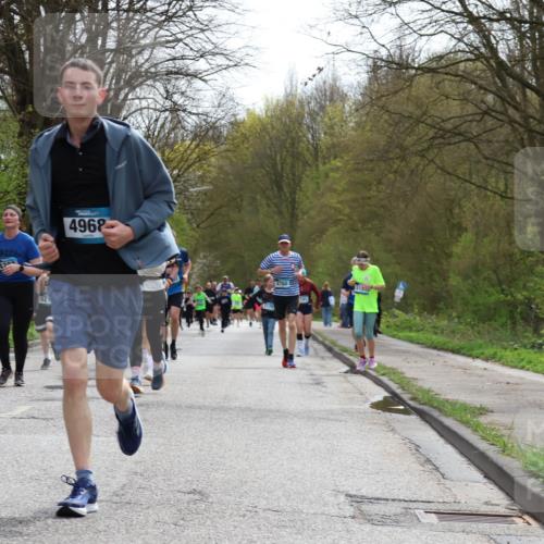 12.04.2026 - 45. Internationalen Wilhelmsburger Insellauf Yannick Fuchs http://msf.ph/oto/9504244 12.04.2026 12:52:35 Laufen 5244, 4035, 42, 4968, 5179, 4760, 519 meine-sportfotos.de