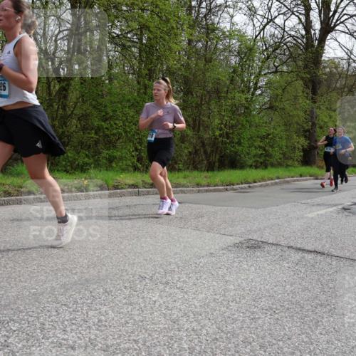 12.04.2026 - 45. Internationalen Wilhelmsburger Insellauf Yannick Fuchs http://msf.ph/oto/9504256 12.04.2026 12:52:37 Laufen 926, 18, 4035, 4239 meine-sportfotos.de