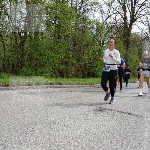 12.04.2026 - 45. Internationalen Wilhelmsburger Insellauf Yannick Fuchs http://msf.ph/oto/9504264 12.04.2026 12:52:38 Laufen 4239, 1211, 5540, 4527 meine-sportfotos.de