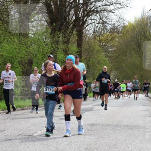 12.04.2026 - 45. Internationalen Wilhelmsburger Insellauf Yannick Fuchs http://msf.ph/oto/9504322 12.04.2026 12:52:49 Laufen 24, 4625, 462, 5179, 3523 meine-sportfotos.de