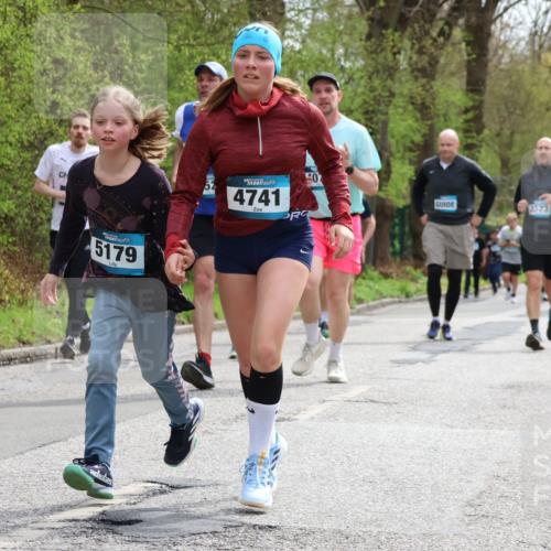 12.04.2026 - 45. Internationalen Wilhelmsburger Insellauf Yannick Fuchs http://msf.ph/oto/9504331 12.04.2026 12:52:51 Laufen 5179, 40, 3523, 32, 45, 4741 meine-sportfotos.de