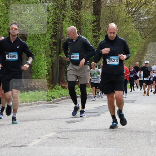 12.04.2026 - 45. Internationalen Wilhelmsburger Insellauf Yannick Fuchs http://msf.ph/oto/9504339 12.04.2026 12:52:53 Laufen 4990, 5111, 3523, 4128, 1207, 2735, 3962 meine-sportfotos.de