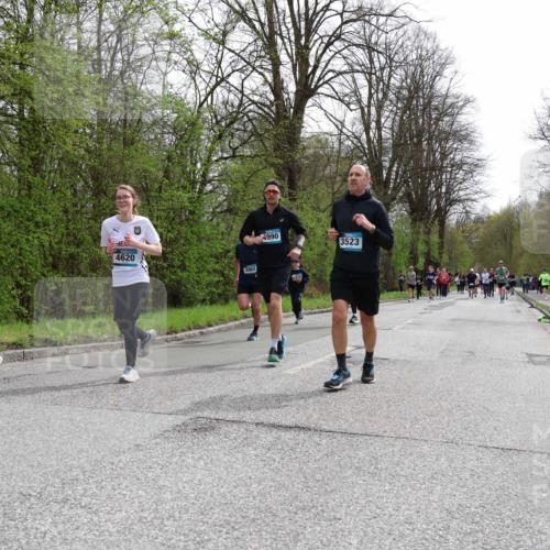 12.04.2026 - 45. Internationalen Wilhelmsburger Insellauf Yannick Fuchs http://msf.ph/oto/9504357 12.04.2026 12:52:56 Laufen 4623, 4620, 3062, 4990, 3523 meine-sportfotos.de