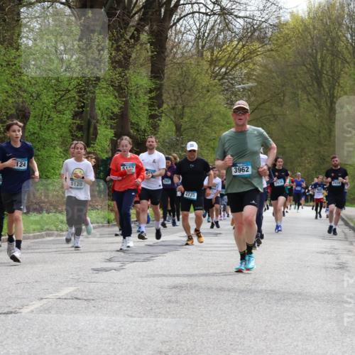 12.04.2026 - 45. Internationalen Wilhelmsburger Insellauf Yannick Fuchs http://msf.ph/oto/9504377 12.04.2026 12:53:00 Laufen 111, 4397, 124, 5120, 5103, 1207, 2735, 3962, 2939, 2938 meine-sportfotos.de