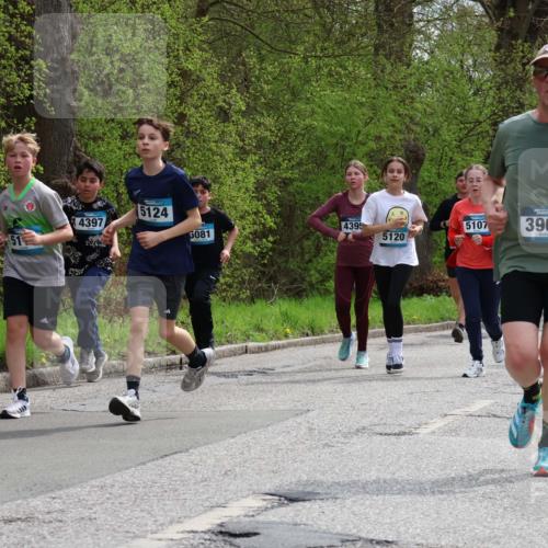 12.04.2026 - 45. Internationalen Wilhelmsburger Insellauf Yannick Fuchs http://msf.ph/oto/9504390 12.04.2026 12:53:02 Laufen 51, 4397, 5124, 4395, 5107, 5081, 5120, 3962, 2493 meine-sportfotos.de