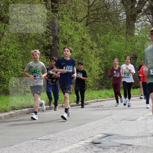 12.04.2026 - 45. Internationalen Wilhelmsburger Insellauf Yannick Fuchs http://msf.ph/oto/9504392 12.04.2026 12:53:03 Laufen 5124, 50, 4395, 5120, 3962, 2493 meine-sportfotos.de
