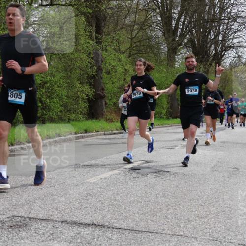 12.04.2026 - 45. Internationalen Wilhelmsburger Insellauf Yannick Fuchs http://msf.ph/oto/9504433 12.04.2026 12:53:10 Laufen 1805, 2939, 2938, 5339 meine-sportfotos.de