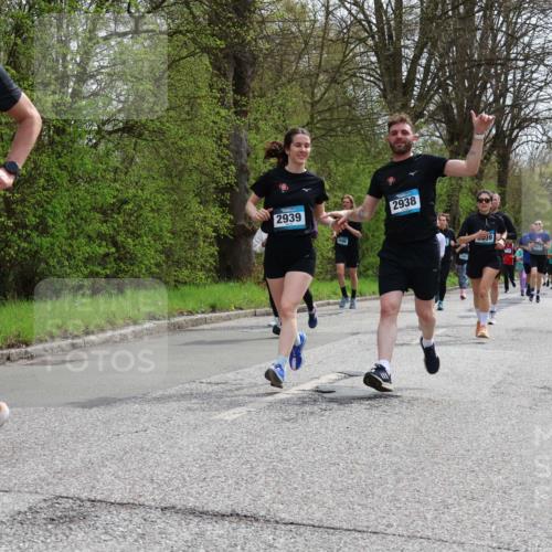 12.04.2026 - 45. Internationalen Wilhelmsburger Insellauf Yannick Fuchs http://msf.ph/oto/9504435 12.04.2026 12:53:10 Laufen 805, 2939, 2938 meine-sportfotos.de