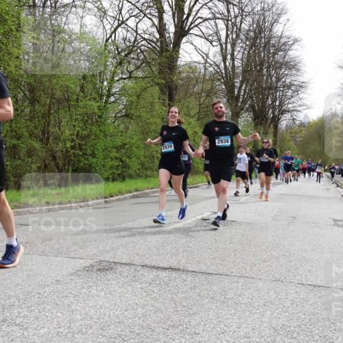 12.04.2026 - 45. Internationalen Wilhelmsburger Insellauf Yannick Fuchs http://msf.ph/oto/9504437 12.04.2026 12:53:10 Laufen 805, 2939, 207, 2938, 5339 meine-sportfotos.de