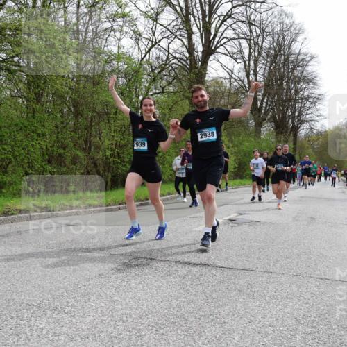 12.04.2026 - 45. Internationalen Wilhelmsburger Insellauf Yannick Fuchs http://msf.ph/oto/9504441 12.04.2026 12:53:11 Laufen 2939, 2938, 4872, 120, 3338 meine-sportfotos.de