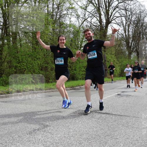 12.04.2026 - 45. Internationalen Wilhelmsburger Insellauf Yannick Fuchs http://msf.ph/oto/9504443 12.04.2026 12:53:11 Laufen 2939, 2938, 5138, 50, 768 meine-sportfotos.de