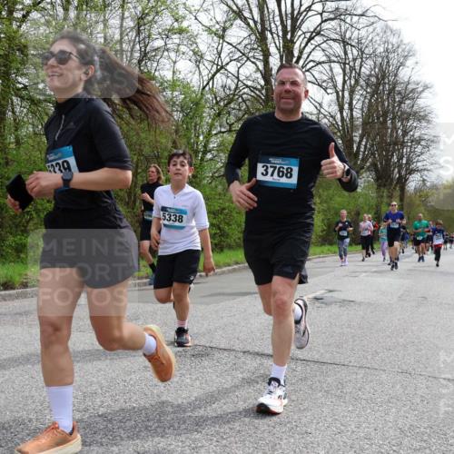 12.04.2026 - 45. Internationalen Wilhelmsburger Insellauf Yannick Fuchs http://msf.ph/oto/9504458 12.04.2026 12:53:14 Laufen 239, 1096, 5338, 3768 meine-sportfotos.de
