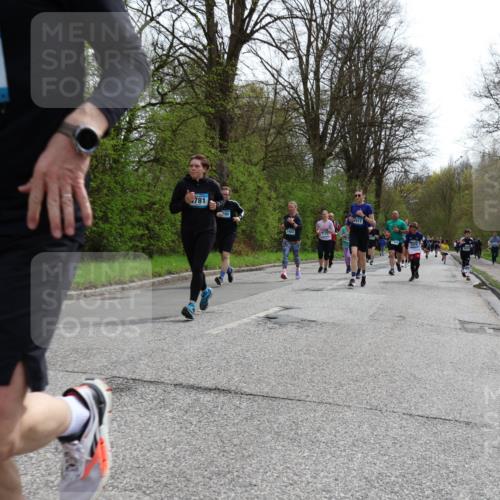 12.04.2026 - 45. Internationalen Wilhelmsburger Insellauf Yannick Fuchs http://msf.ph/oto/9504461 12.04.2026 12:53:15 Laufen 3768, 781, 80, 4917 meine-sportfotos.de