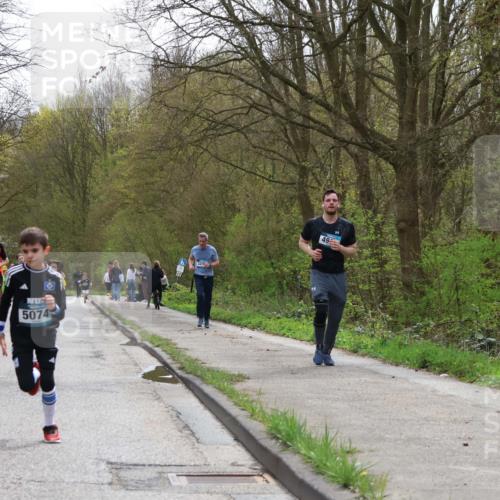 12.04.2026 - 45. Internationalen Wilhelmsburger Insellauf Yannick Fuchs http://msf.ph/oto/9504474 12.04.2026 12:53:17 Laufen 5079, 373, 5074, 324 meine-sportfotos.de