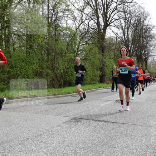 12.04.2026 - 45. Internationalen Wilhelmsburger Insellauf Yannick Fuchs http://msf.ph/oto/9504497 12.04.2026 12:53:21 Laufen 2715, 3737, 2642, 526, 3736 meine-sportfotos.de
