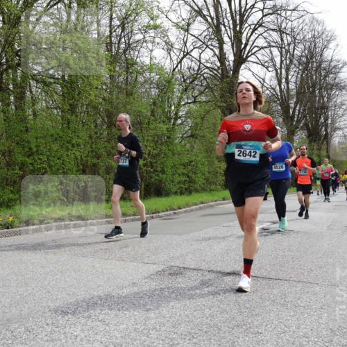 12.04.2026 - 45. Internationalen Wilhelmsburger Insellauf Yannick Fuchs http://msf.ph/oto/9504500 12.04.2026 12:53:22 Laufen 3737, 2642, 4526, 3736 meine-sportfotos.de