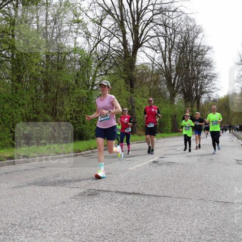 12.04.2026 - 45. Internationalen Wilhelmsburger Insellauf Yannick Fuchs http://msf.ph/oto/9504554 12.04.2026 12:53:33 Laufen 3454, 5669, 5670, 5174 meine-sportfotos.de
