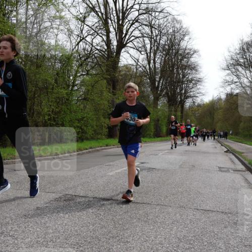 12.04.2026 - 45. Internationalen Wilhelmsburger Insellauf Yannick Fuchs http://msf.ph/oto/9504569 12.04.2026 12:53:36 Laufen 530 meine-sportfotos.de