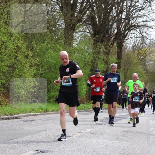 12.04.2026 - 45. Internationalen Wilhelmsburger Insellauf Yannick Fuchs http://msf.ph/oto/9504576 12.04.2026 12:53:38 Laufen 2580, 2069, 5412, 2068 meine-sportfotos.de