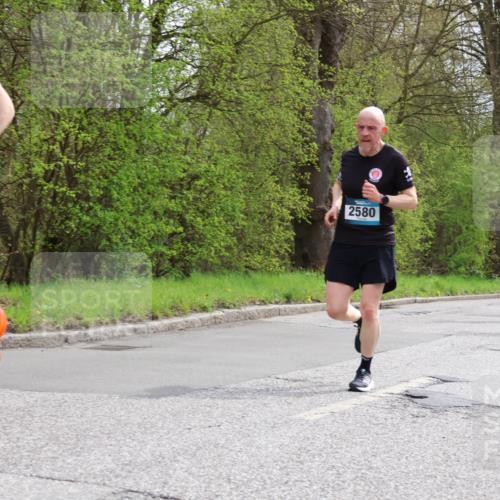 12.04.2026 - 45. Internationalen Wilhelmsburger Insellauf Yannick Fuchs http://msf.ph/oto/9504582 12.04.2026 12:53:39 Laufen 2580, 541, 2069 meine-sportfotos.de