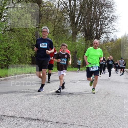 12.04.2026 - 45. Internationalen Wilhelmsburger Insellauf Yannick Fuchs http://msf.ph/oto/9504596 12.04.2026 12:53:42 Laufen 2069, 2068, 2128, 2307, 5104 meine-sportfotos.de