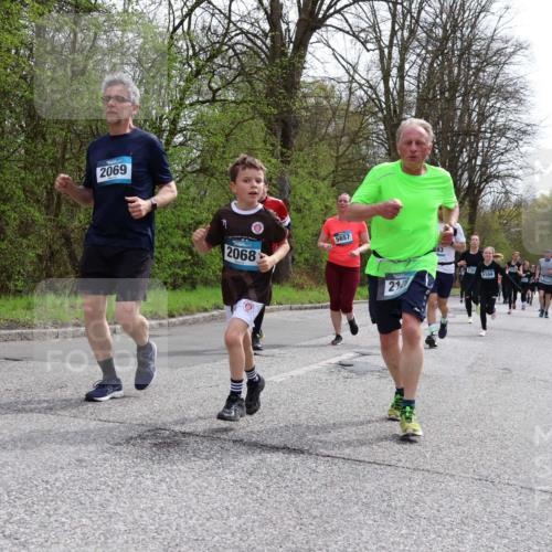 12.04.2026 - 45. Internationalen Wilhelmsburger Insellauf Yannick Fuchs http://msf.ph/oto/9504602 12.04.2026 12:53:43 Laufen 2069, 2068, 5657, 212, 383, 230, 5104 meine-sportfotos.de