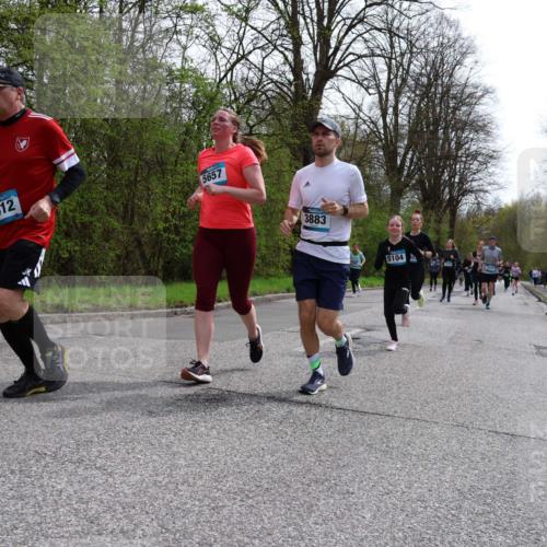 12.04.2026 - 45. Internationalen Wilhelmsburger Insellauf Yannick Fuchs http://msf.ph/oto/9504614 12.04.2026 12:53:45 Laufen 5412, 5657, 3883, 5104 meine-sportfotos.de