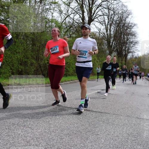 12.04.2026 - 45. Internationalen Wilhelmsburger Insellauf Yannick Fuchs http://msf.ph/oto/9504615 12.04.2026 12:53:45 Laufen 5412, 5657, 3883, 104 meine-sportfotos.de