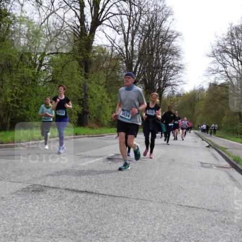 12.04.2026 - 45. Internationalen Wilhelmsburger Insellauf Yannick Fuchs http://msf.ph/oto/9504631 12.04.2026 12:53:48 Laufen 3034, 5828, 3899, 3318 meine-sportfotos.de