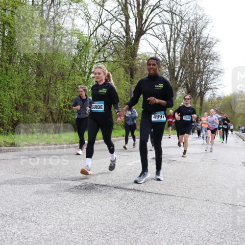 12.04.2026 - 45. Internationalen Wilhelmsburger Insellauf Yannick Fuchs http://msf.ph/oto/9504650 12.04.2026 12:53:52 Laufen 4997, 4247, 2291 meine-sportfotos.de