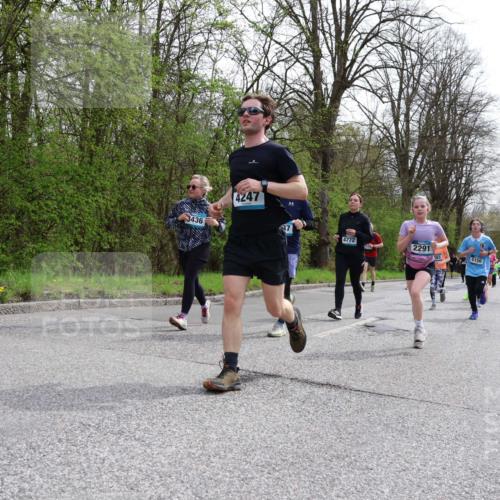 12.04.2026 - 45. Internationalen Wilhelmsburger Insellauf Yannick Fuchs http://msf.ph/oto/9504659 12.04.2026 12:53:53 Laufen 3436, 4247, 37, 4772, 2291, 083, 5150 meine-sportfotos.de
