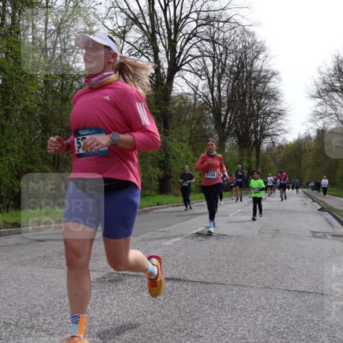 12.04.2026 - 45. Internationalen Wilhelmsburger Insellauf Yannick Fuchs http://msf.ph/oto/9504699 12.04.2026 12:54:01 Laufen 157, 5724 meine-sportfotos.de