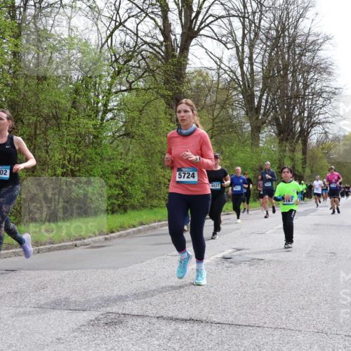 12.04.2026 - 45. Internationalen Wilhelmsburger Insellauf Yannick Fuchs http://msf.ph/oto/9504703 12.04.2026 12:54:02 Laufen 4702, 5724, 4827, 2433, 5423 meine-sportfotos.de