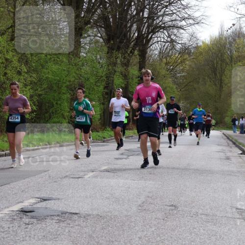 12.04.2026 - 45. Internationalen Wilhelmsburger Insellauf Yannick Fuchs http://msf.ph/oto/9504718 12.04.2026 12:54:05 Laufen 2433, 5752, 4354, 5427, 10, 313, 3934, 4765 meine-sportfotos.de