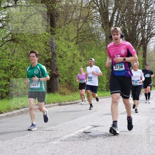 12.04.2026 - 45. Internationalen Wilhelmsburger Insellauf Yannick Fuchs http://msf.ph/oto/9504732 12.04.2026 12:54:08 Laufen 4354, 4226, 5427, 5752, 3136, 3726, 3934, 4765 meine-sportfotos.de