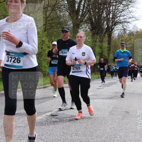 12.04.2026 - 45. Internationalen Wilhelmsburger Insellauf Yannick Fuchs http://msf.ph/oto/9504750 12.04.2026 12:54:12 Laufen 3726, 4600, 3934, 4765 meine-sportfotos.de