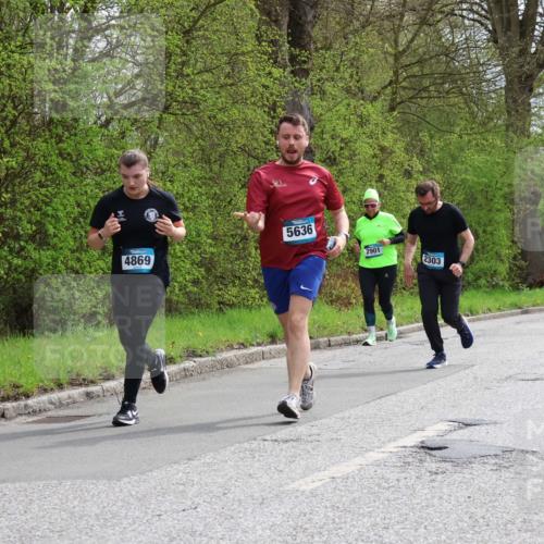 12.04.2026 - 45. Internationalen Wilhelmsburger Insellauf Yannick Fuchs http://msf.ph/oto/9504772 12.04.2026 12:54:16 Laufen 4869, 5636, 2901, 2303, 4537, 5799, 4538, 381 meine-sportfotos.de