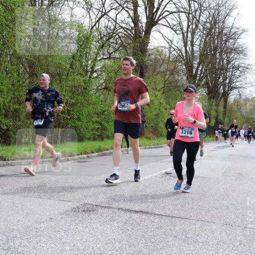 12.04.2026 - 45. Internationalen Wilhelmsburger Insellauf Yannick Fuchs http://msf.ph/oto/9504915 12.04.2026 12:54:43 Laufen 5414, 2139, 296, 3316 meine-sportfotos.de