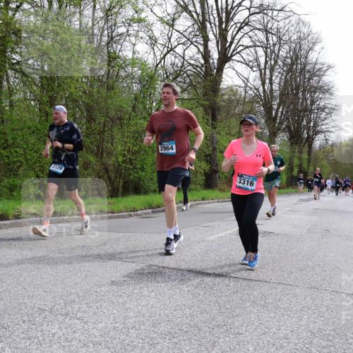12.04.2026 - 45. Internationalen Wilhelmsburger Insellauf Yannick Fuchs http://msf.ph/oto/9504917 12.04.2026 12:54:43 Laufen 2139, 2964, 3316 meine-sportfotos.de