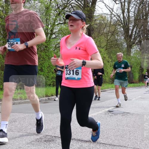 12.04.2026 - 45. Internationalen Wilhelmsburger Insellauf Yannick Fuchs http://msf.ph/oto/9504919 12.04.2026 12:54:44 Laufen 296, 5140, 3316, 41 meine-sportfotos.de