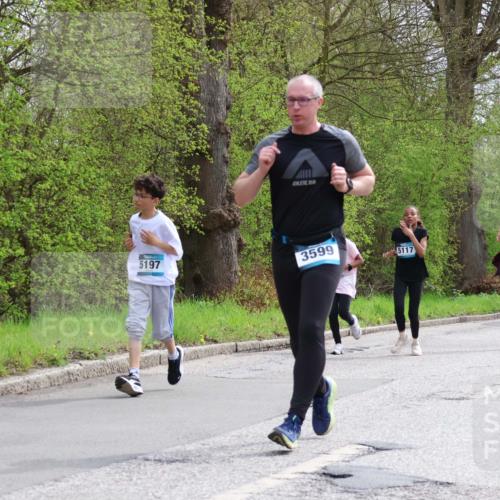 12.04.2026 - 45. Internationalen Wilhelmsburger Insellauf Yannick Fuchs http://msf.ph/oto/9504947 12.04.2026 12:54:53 Laufen 5197, 3599, 5117, 4253, 4818, 5137 meine-sportfotos.de