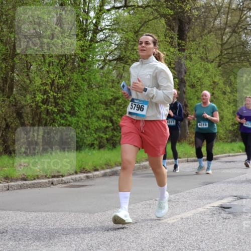 12.04.2026 - 45. Internationalen Wilhelmsburger Insellauf Yannick Fuchs http://msf.ph/oto/9504972 12.04.2026 12:55:00 Laufen 5796, 4817, 4818, 4433, 4048 meine-sportfotos.de